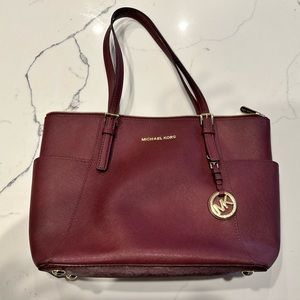 Micheal Kors Purse